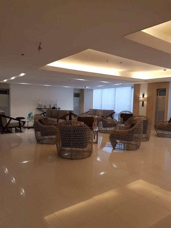 Studio Unit At The Breeze Residences Manila Exterior foto
